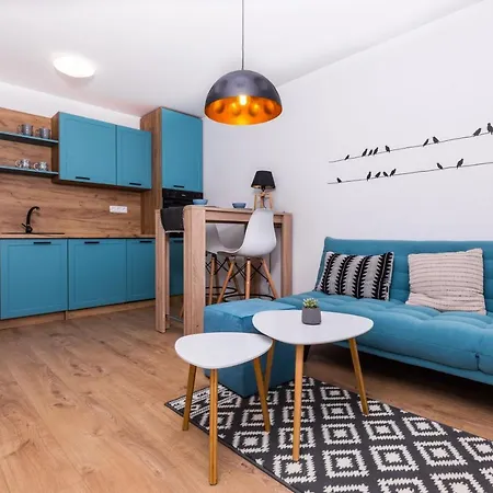 Netflix&wifi Free Dvojizbový Blízko Centra - 24h Self Check-in * Banská Bystrica