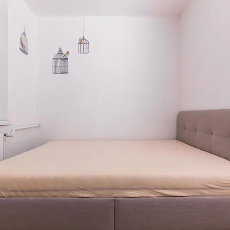 Netflix & Wifi Free Dvojizbovy Blizko Centra - 24h Self Check-in *